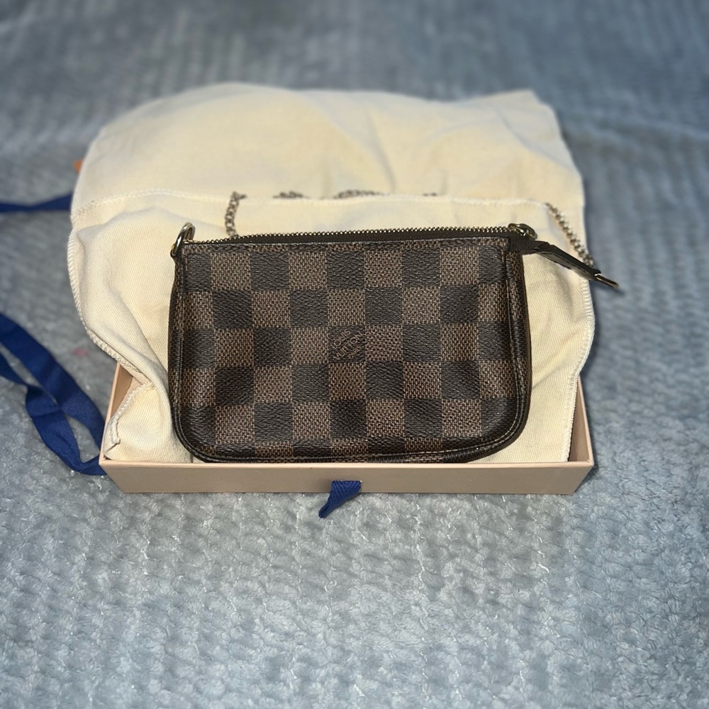 AUTHENTIC Mini pochette assessoires